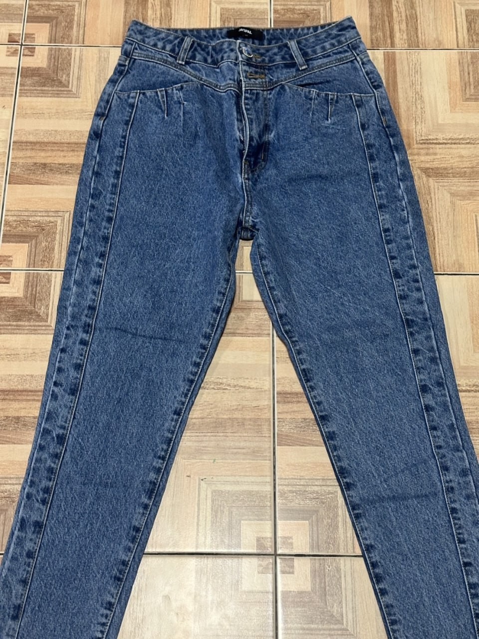 B594894