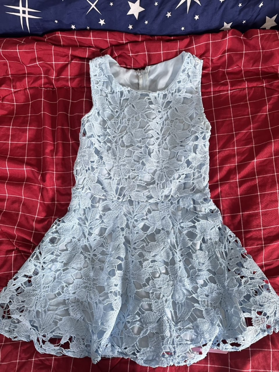 B6859877